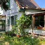 Holiday home Gemuetliches Haus Im Gruenen In Nfo *