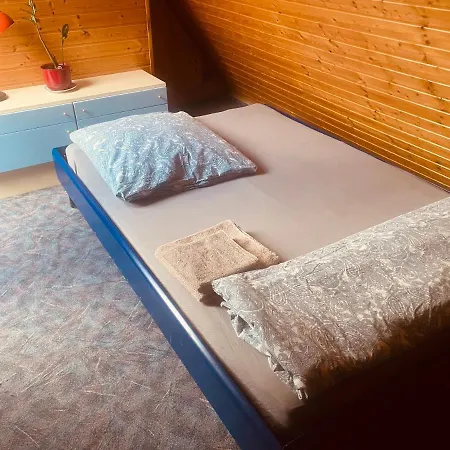 Gemuetliches Haus Im Gruenen In Nfo Vakantiehuis