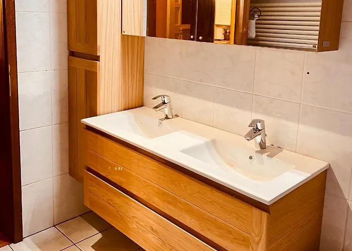 Casa de Férias Gemuetliches Haus Im Gruenen In Nfo *